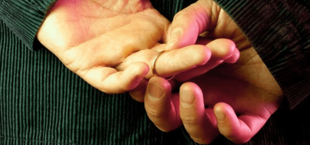 People Seem More Likely To Have Affairs Just Before Entering A New Decade Of Life