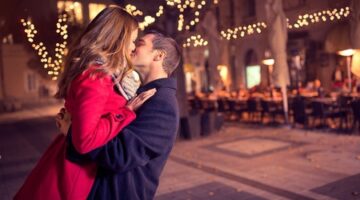 Red Is More Than A Holiday Color—It’s Also A Sexual Signal